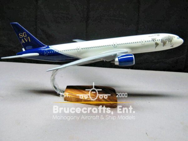Model of B777-200 Custom with detailed craftsmanship.
